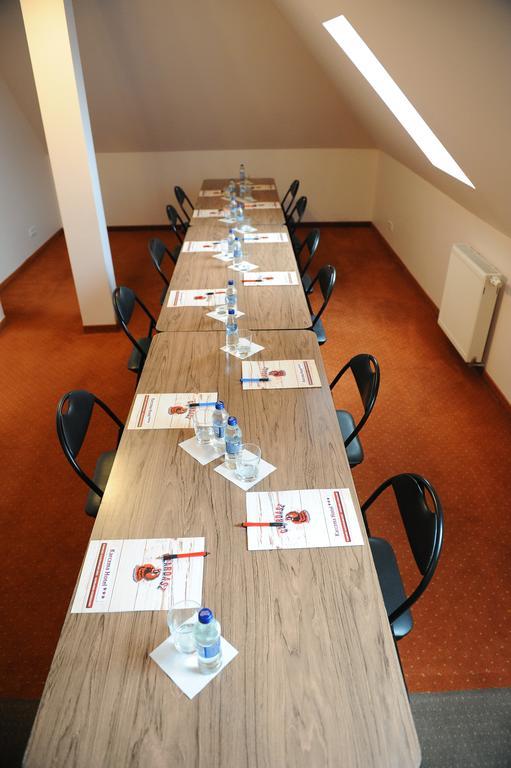 Hotel Czardasz Koziegłowy Екстериор снимка