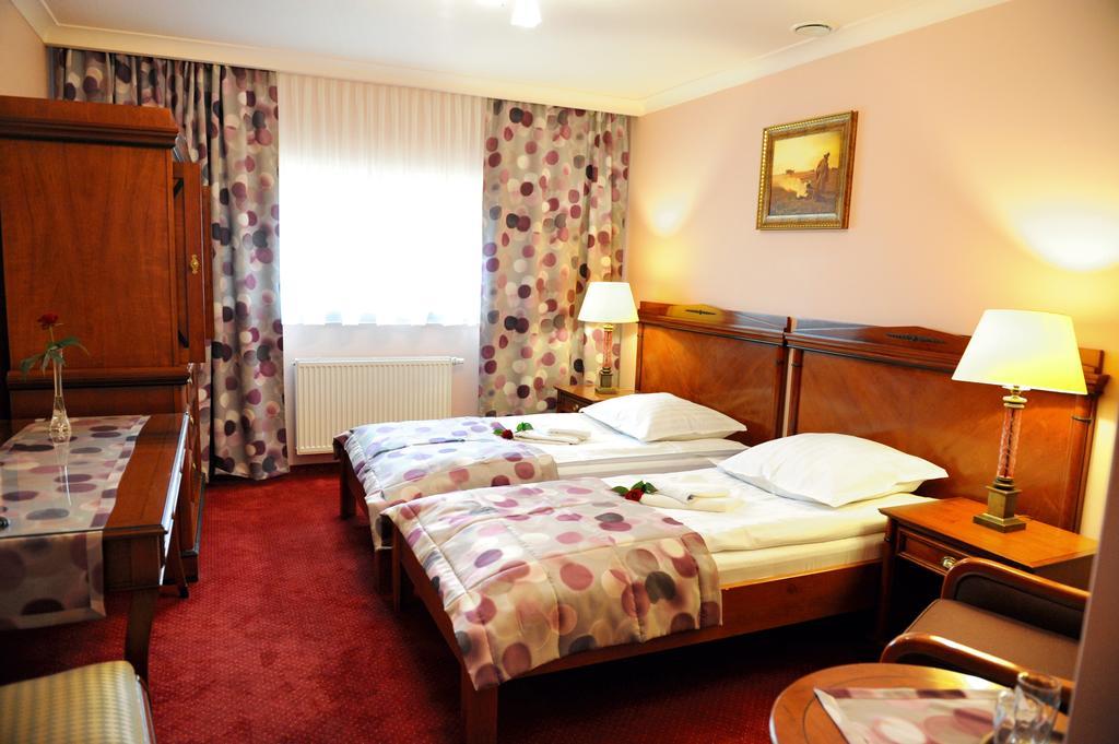 Hotel Czardasz Koziegłowy Стая снимка