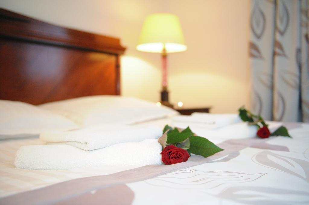 Hotel Czardasz Koziegłowy Екстериор снимка