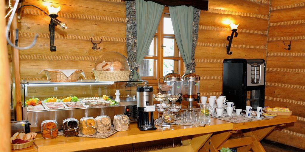 Hotel Czardasz Koziegłowy Екстериор снимка