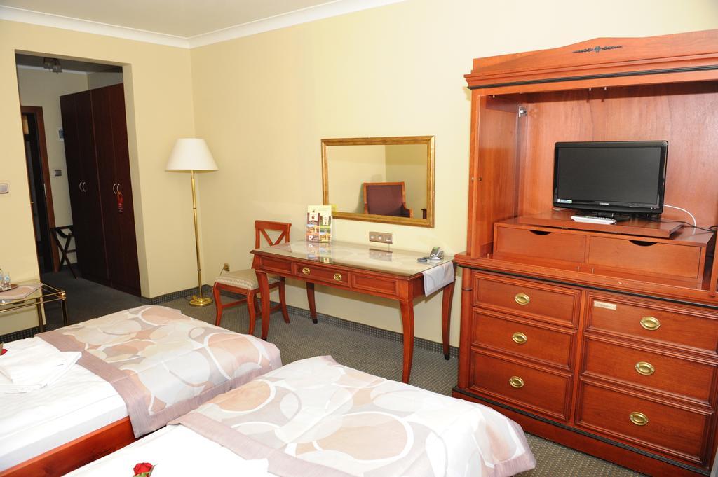 Hotel Czardasz Koziegłowy Екстериор снимка