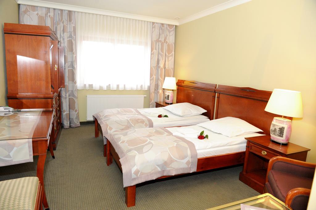 Hotel Czardasz Koziegłowy Екстериор снимка