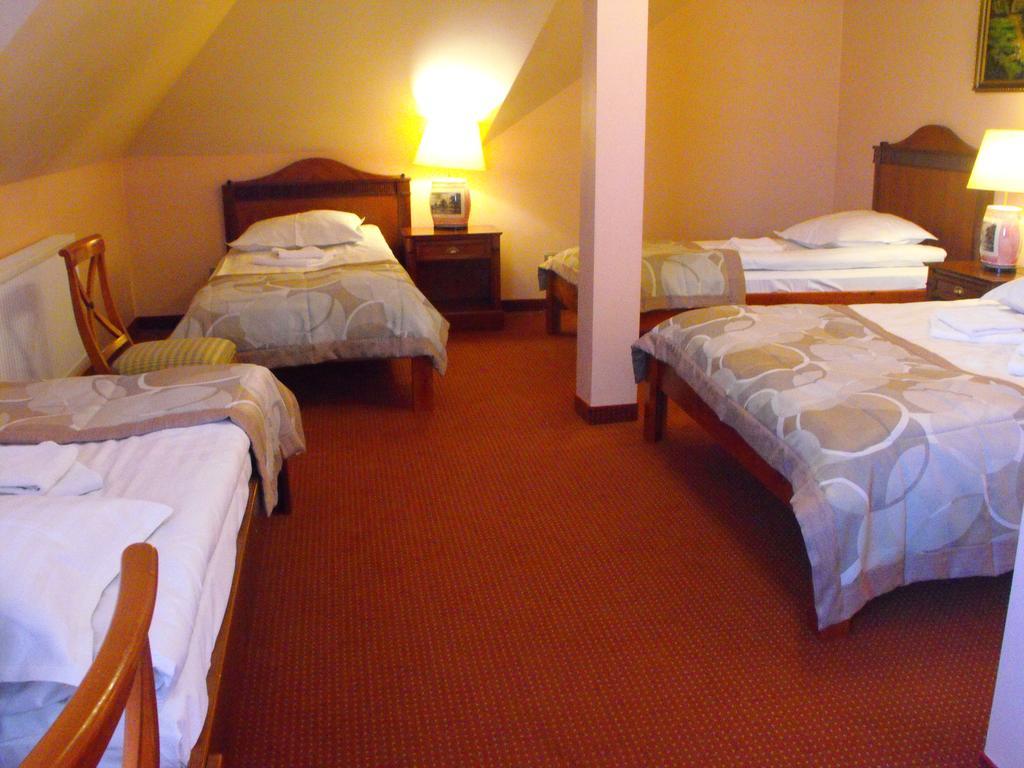 Hotel Czardasz Koziegłowy Стая снимка